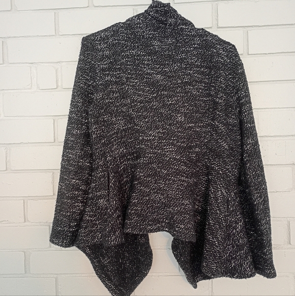 BNCI by Blanc Noir Women Ruffle Drapes Tweed Jacket Lg Blk & Wht 2 hidden pocket - Picture 3 of 6